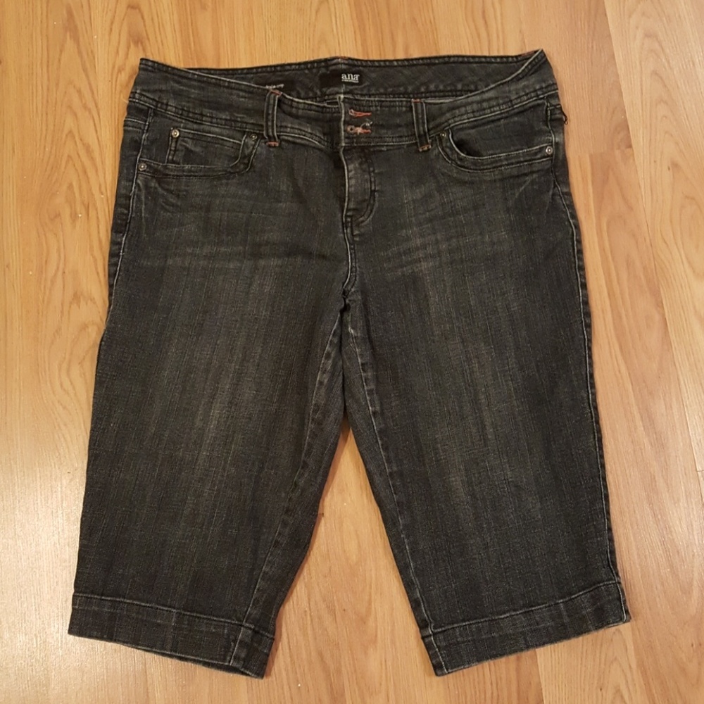 Cute Denim capris